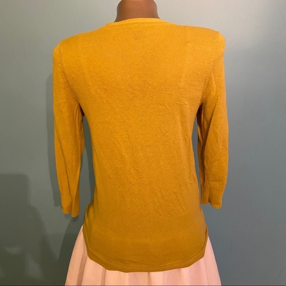 🛍️3/$30 Eddie Bauer chartreuse coloured cardigan sweater - Picture 2 of 6